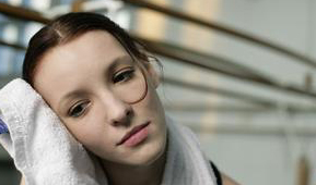 夏天手腳心熱啥原因