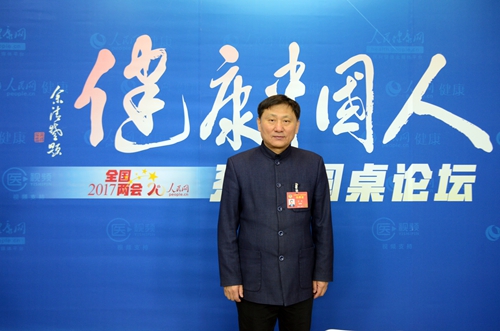全國政協(xié)委員、北京大學(xué)第一醫(yī)院心內(nèi)科主任霍勇 劉倩/攝