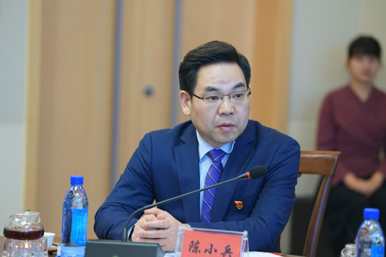 鄭州大學博士生導師、教授,河南省腫瘤醫院腫瘤內科副主任陳小兵