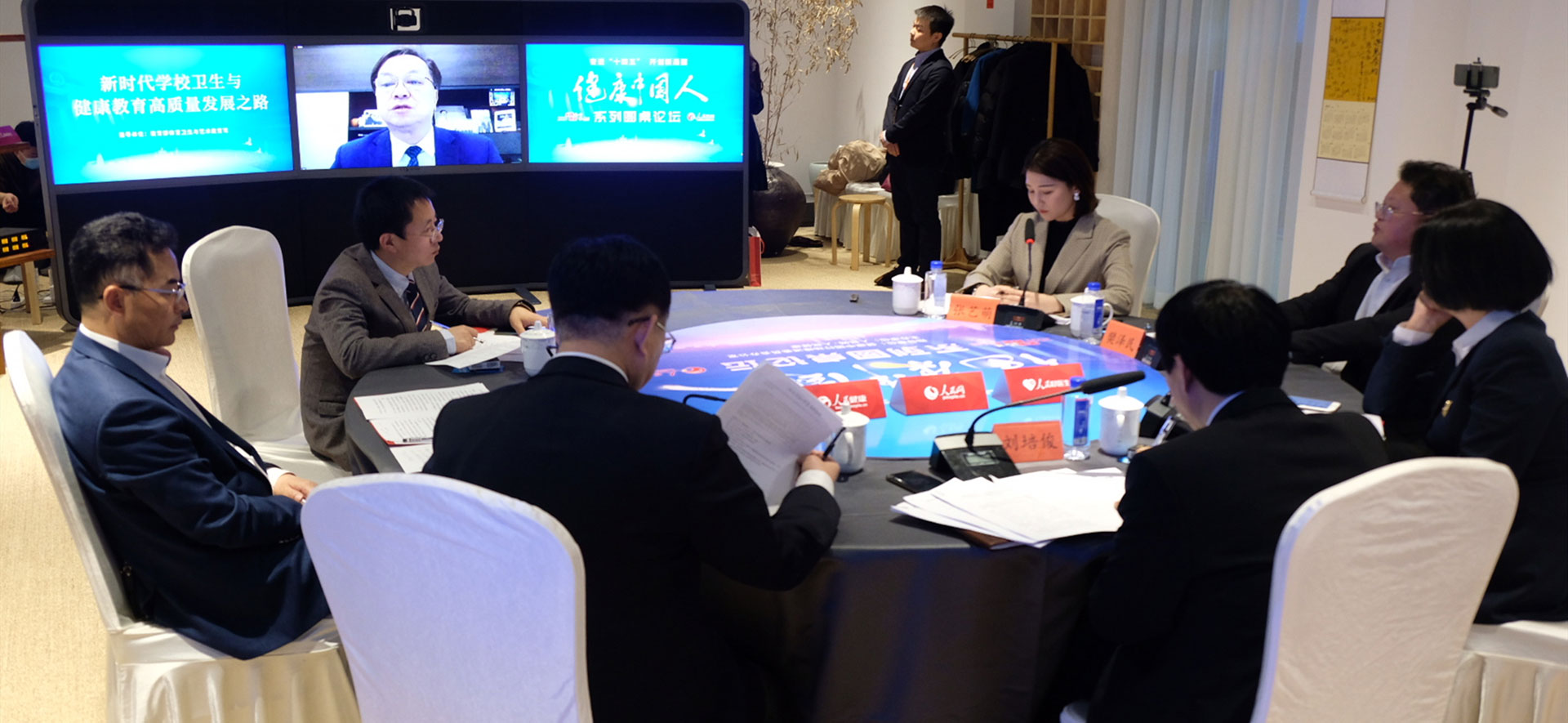 ���r���WУ�l���c�����������|���lչ֮·������Փ���F���D�c�ļ�ҕ�l�B���D��ꐳ�/�z��